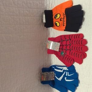 6x pairs of glow in the dark gloves